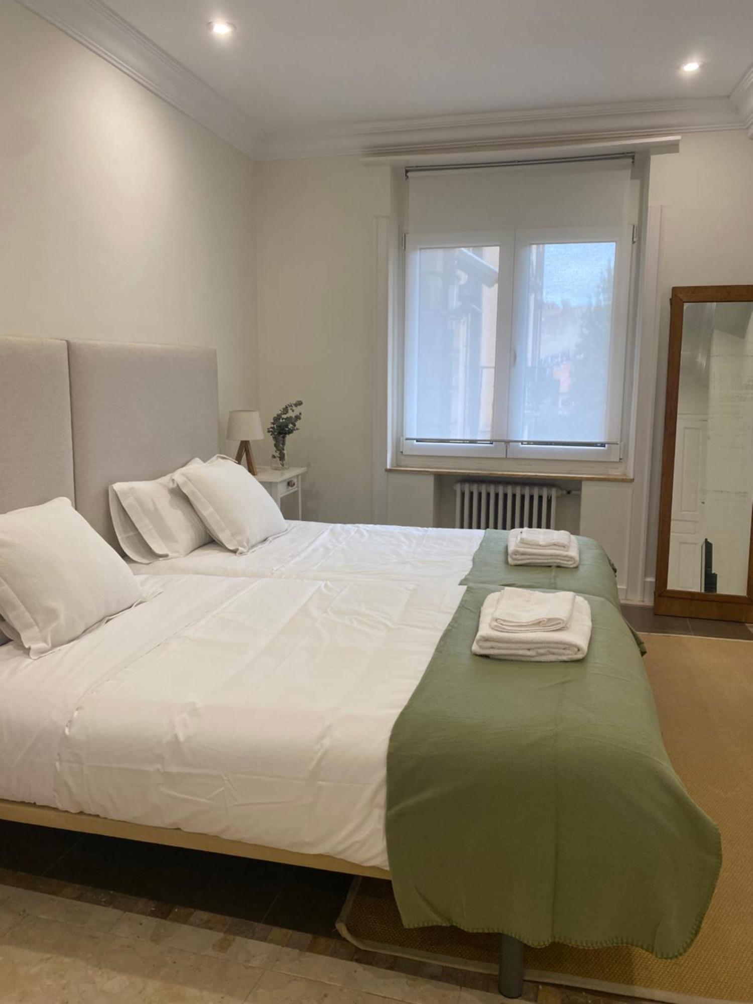 Nuevo! Piso Al Lado De Catedral - Oviedo Apartment ภายนอก รูปภาพ